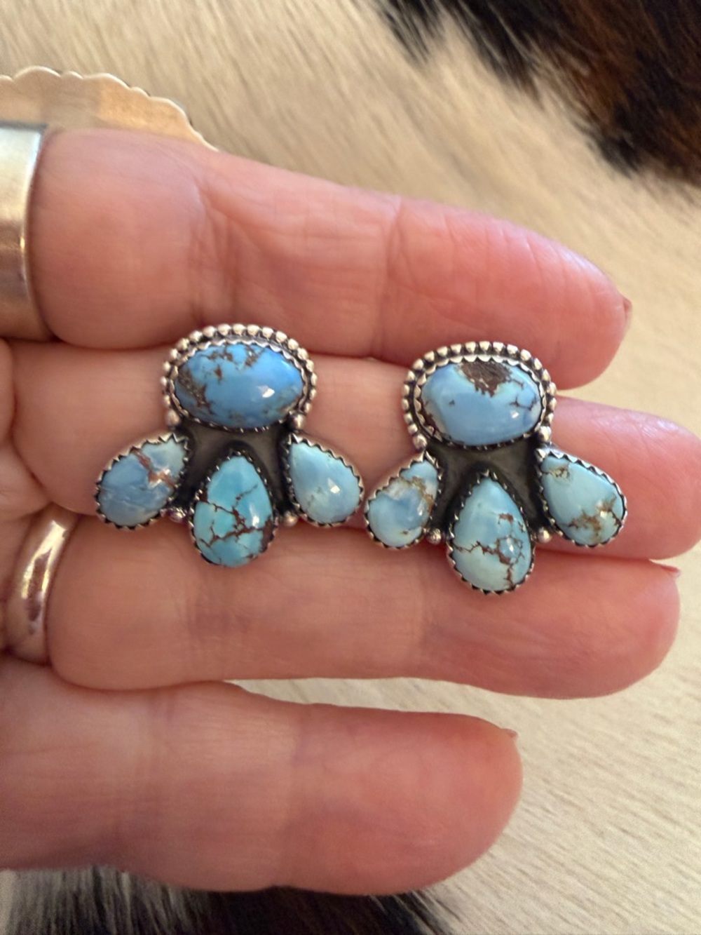 ❤️ Golden Hills Turquoise Cluster Navajo Style Matte Sterling 925 Stud Earrings